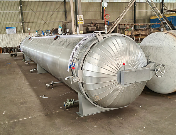 側(cè)開門規(guī)格可定制硫化罐