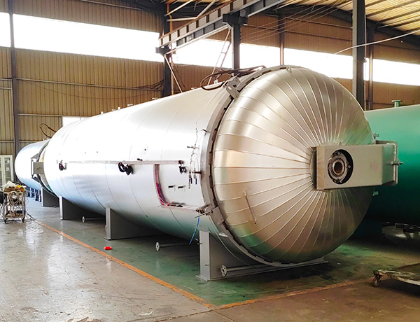 直接加熱大型硫化罐